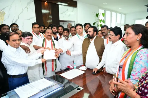 हैदराबाद में कांग्रेस का बड़ा प्रदर्शन: सीईसी ज्ञानेश कुमार के इस्तीफे और गिरफ्तारी की माँग