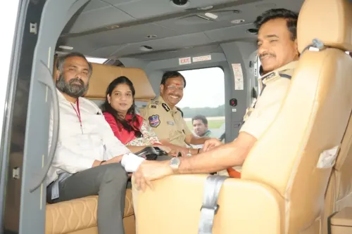 हैदराबाद में गणेश विसर्जन: मंत्री पोन्नम प्रभाकर और डीजीपी सीवी आनंद ने किया हवाई सर्वेक्षण