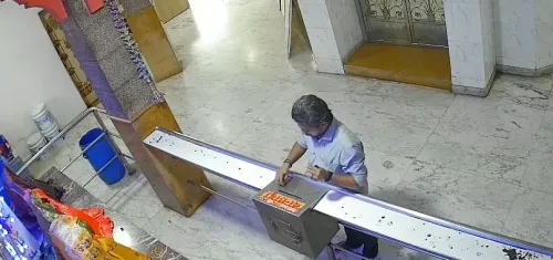 डोंबिवली सिद्धिविनायक मंदिर की दानपेटी से चोरी, CCTV में कैद हुआ आरोपी; मानपाडा पुलिस ने लिया हिरासत में