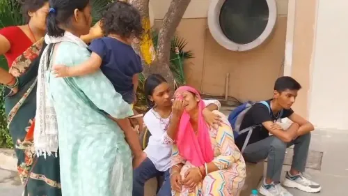 सरिता विहार में डंपर ने रौंदा: चार की मौत, 'सेफ सिटी प्रोजेक्ट' के कर्मी भी शिकार, चालक फरार