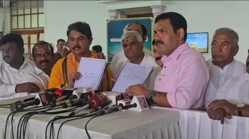 नागेंद्र की बर्खास्तगी की मांग पर भाजपा-जेडीएस एकजुट, कर्नाटक विधानसभा सत्र में संयुक्त आंदोलन का ऐलान