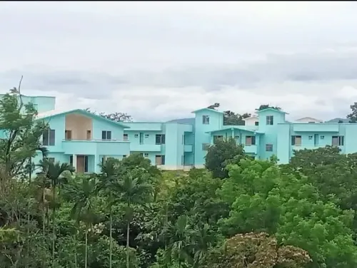 तुरा मेडिकल कॉलेज में फैकल्टी संकट: 97 में से सिर्फ 37 टीचिंग स्टाफ, मेघालय सरकार ने बुलाई समीक्षा बैठक