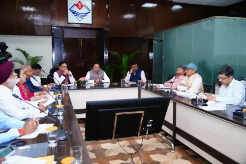 उत्तराखंड: मुख्यमंत्री का वाराणसी, प्रयागराज और अयोध्या के लिए हवाई कनेक्टिविटी में सुधार का अनुरोध