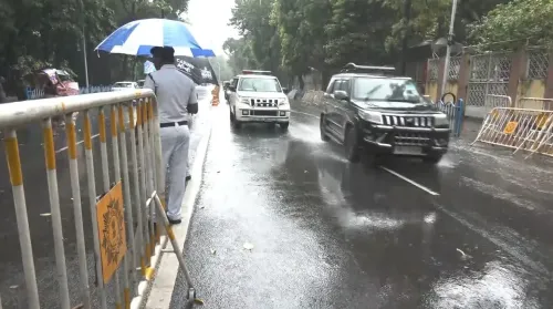 दक्षिण बंगाल में भारी बारिश का अलर्ट: बंगाल की खाड़ी में निम्न दबाव से 7 जिलों में येलो वॉर्निंग
