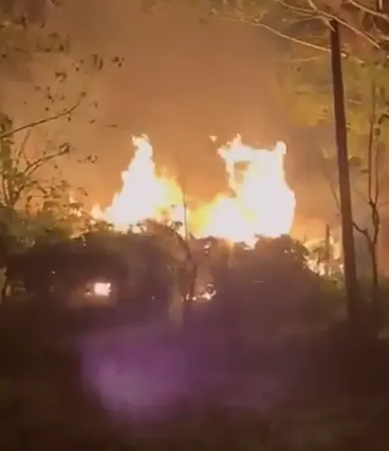 Are Hindus in West Bengal and Bangladesh Equally Vulnerable?