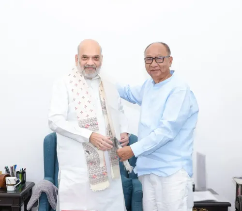 Amit Shah assures Manipur CM of Centre's full support for peace
