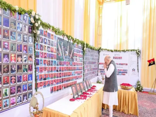 Did HM Shah Honor Fallen Police Officers at the International Border in J&K?
