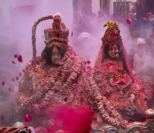 काशी में ‘बुढ़वा मंगल’ का जश्न: होली के बाद का अनोखा उत्सव