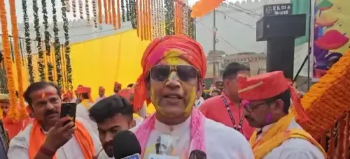 BJP MP Ravi Kishan Promotes Unity and Tradition During Holi
