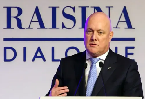 न्यूजीलैंड में तनाव बढ़ा, ईरान ने होर्मुज स्ट्रेट को किया बंद: पीएम लक्सन का बयान