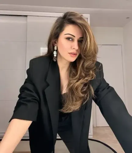हैदराबादी लहजा सीखने के लिए हंसिका मोटवानी ने की घंटों मेहनत, बोलीं — 'एक शब्द की गलती भी दर्शक तुरंत पकड़ लेते हैं'