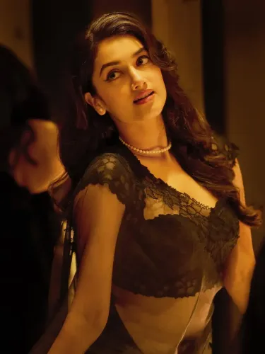 Was Bhagyashrii Borse Hesitant to Slap Dulquer Salmaan in 'Kaantha'?