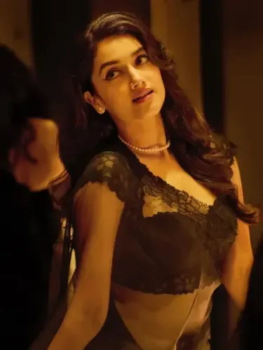 Was Bhagyashrii Borse Hesitant to Slap Dulquer Salmaan in 'Kaantha'?