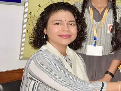 Is IAS officer Durga Shakti Nagpal facing a Rs 1.63 crore fine for overstaying at a government bungalow?