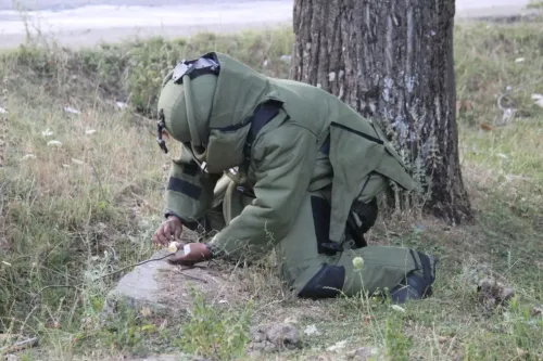 Security Forces Thwart Potential Attack by Defusing IED in Shopian, J&K