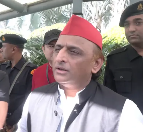 इंडी गठबंधन का चुनाव आयोग पर बड़ा आरोप: 'आयोग भाजपा के लिए काम करता दिखता है' — अखिलेश यादव