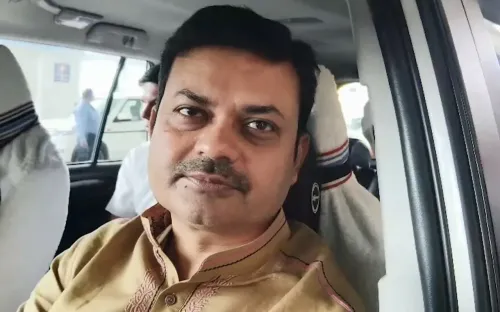 इंडिया गठबंधन पर संजय सिंह का प्रहार: 'चुनावी जरूरत में एकजुट, असल में खोखले'