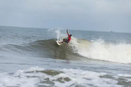 Indian Open of Surfing 2025: Kamali Moorthy leads strong Day 1 at Mangaluru