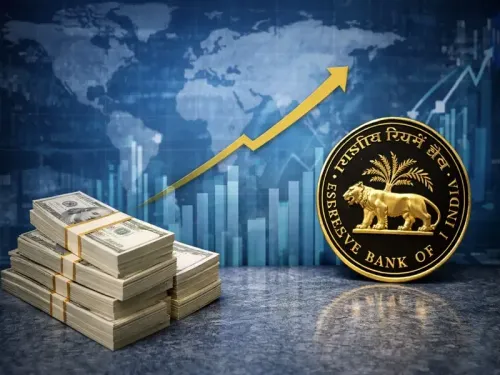 Did India's forex reserves grow by $3.2 billion to $696.6 billion?