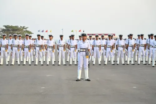 क्या आईएनएस चिल्का में पासिंग आउट परेड में जांबाज नौसैनिकों का नया बैच अपनी ताकत दिखाएगा?