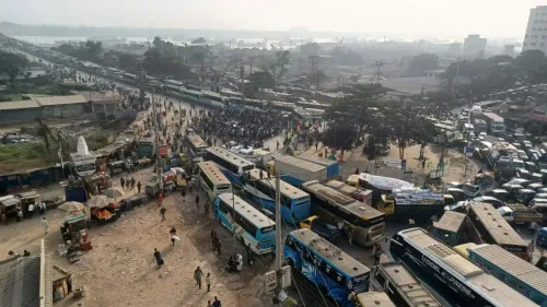 क्या इंसाफ की मांग को लेकर सड़कों पर उतरे हैं हादी के समर्थक?