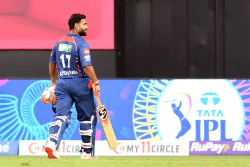 Should Pant Seek Guidance from Dhoni to Overcome His Struggles?