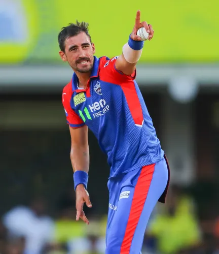 IPL 2025: Starc Stuns with Precision Yorkers in Death Overs Mastery