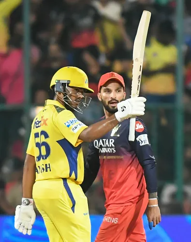 आईपीएल 2026: सीएसके का सामना आरसीबी से, पिच और मौसम का हाल जानें