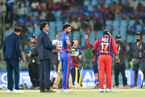 आईपीएल 2026: डीसी ने लखनऊ के खिलाफ गेंदबाजी चुनी, जानिए प्लेइंग इलेवन की जानकारी