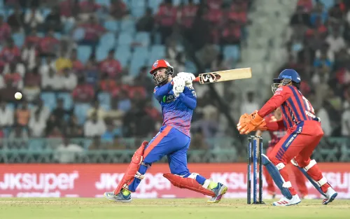 आईपीएल 2026: रिजवी का धमाकेदार अर्धशतक, दिल्ली ने लखनऊ को 6 विकेट से हराया