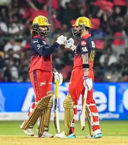 IPL 2026: Finch Praises RCB's Bold Strategy and Strengths