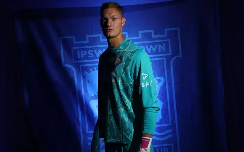 Ipswich Town sign goalkeeper Kjell Scherpen on four-year deal