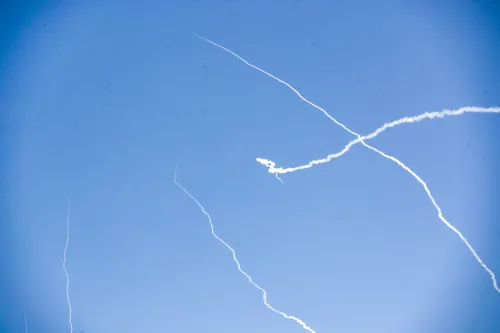 ईरान ने इजरायल पर फिर से मिसाइलें दागीं, डिफेंस सिस्टम सक्रिय: आईडीएफ