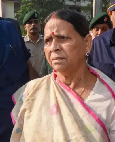 आईआरसीटीसी घोटाला: राबड़ी देवी की केस ट्रांसफर की याचिका पर सीबीआई को नोटिस जारी