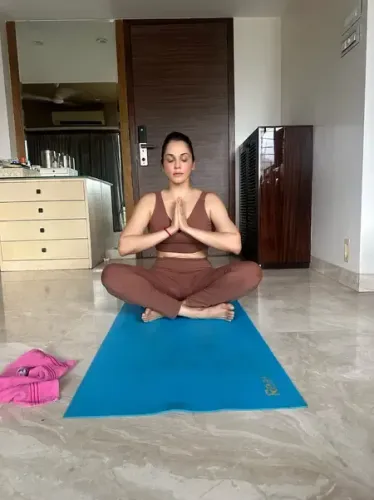 What Workout Routine Does Isha Koppikar Follow on International Yoga Day?