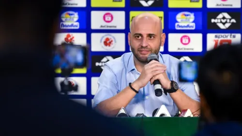 ISL 2024-25: Bengaluru FC's Head Coach Zaragoza Calls for Fan Support as Playoff Race Intensifies