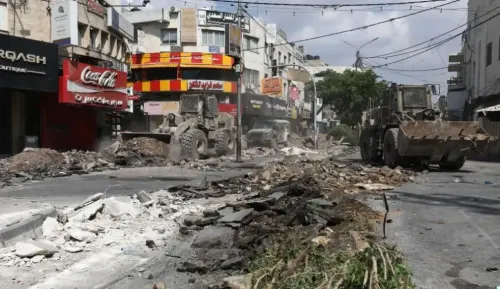Israel Escalates Attacks in Gaza During Ceasefire Negotiations