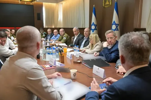 Netanyahu Leads Cabinet Meeting to Approve Gaza Hostage Release