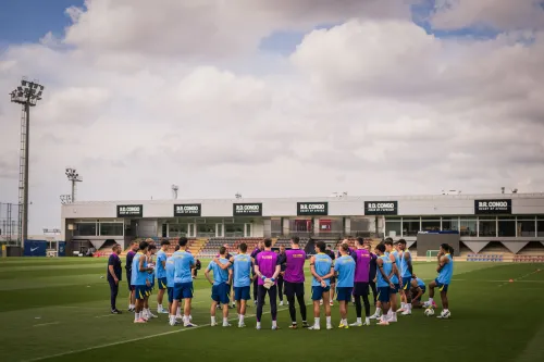 Flick dismisses Real Madrid dressing-room row ahead of El Clásico, eyes La Liga crown