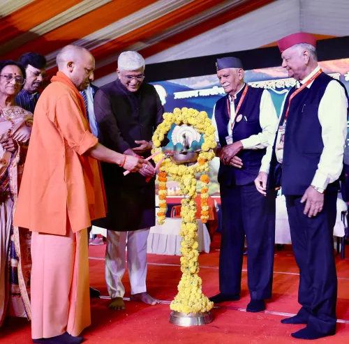 क्या लोकगीत और लोककला इतिहास के गौरव को सहेजने में मदद कर सकते हैं?: सीएम योगी