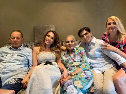 Iulia Vantur celebrates Mother's Day with Salman Khan's family, shares gratitude post