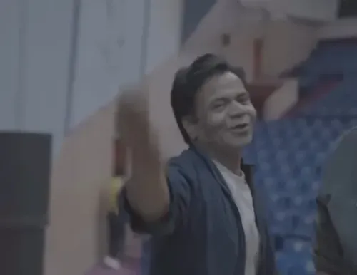 'जाने पहचाने अनजाने' देख भावुक हुए राजपाल यादव, अनुपम खेर को बताया 'दुनिया की धरोहर'
