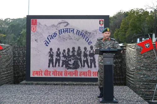 क्या दीप जलाते समय शहीदों को याद करना आवश्यक है? रक्षा मंत्री और सेनाध्यक्ष ने दी दीपावली की बधाई