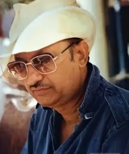 Jackie Shroff Honors Manmohan Desai on His 69th Birthday