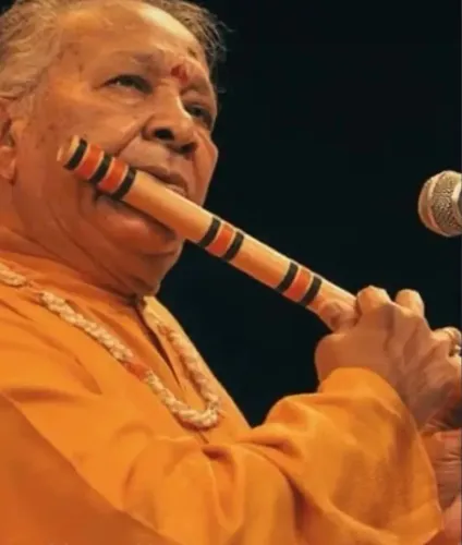 Jackie Shroff thanks Pandit Hariprasad Chaurasia for iconic 'Hero' flute melody on his 88th birthday