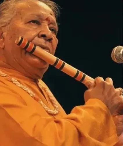 Jackie Shroff thanks Pandit Hariprasad Chaurasia for iconic 'Hero' flute melody on his 88th birthday