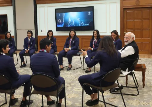 How Did PM Modi Celebrate Richa Ghosh's Winning Streak?