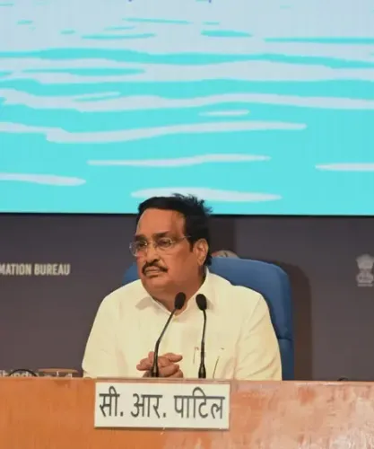 जल जीवन मिशन के तहत हर गांव तक स्वच्छ पेयजल पहुंचाना सरकार का लक्ष्य : सीआर पाटिल