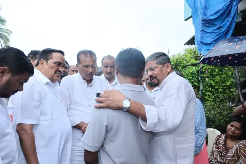 Jal Shakti Minister CR Paatil Visits Gandevi Accident Families