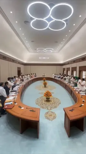 Jal Shakti Minister Paatil Hails Modi as India's Longest-Serving Elected PM